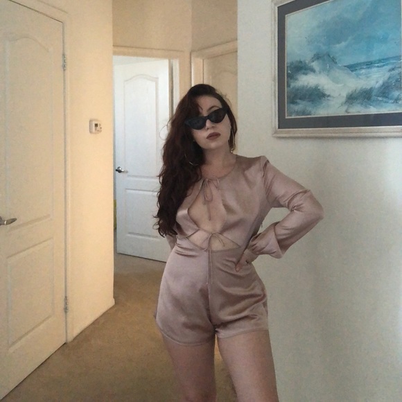 Satin romper - Picture 4 of 8